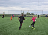 Laatste training S.K.N.W.K. JO11-1JM (partijtje tegen de ouders) van maandag 27 mei 2024 (97/137)